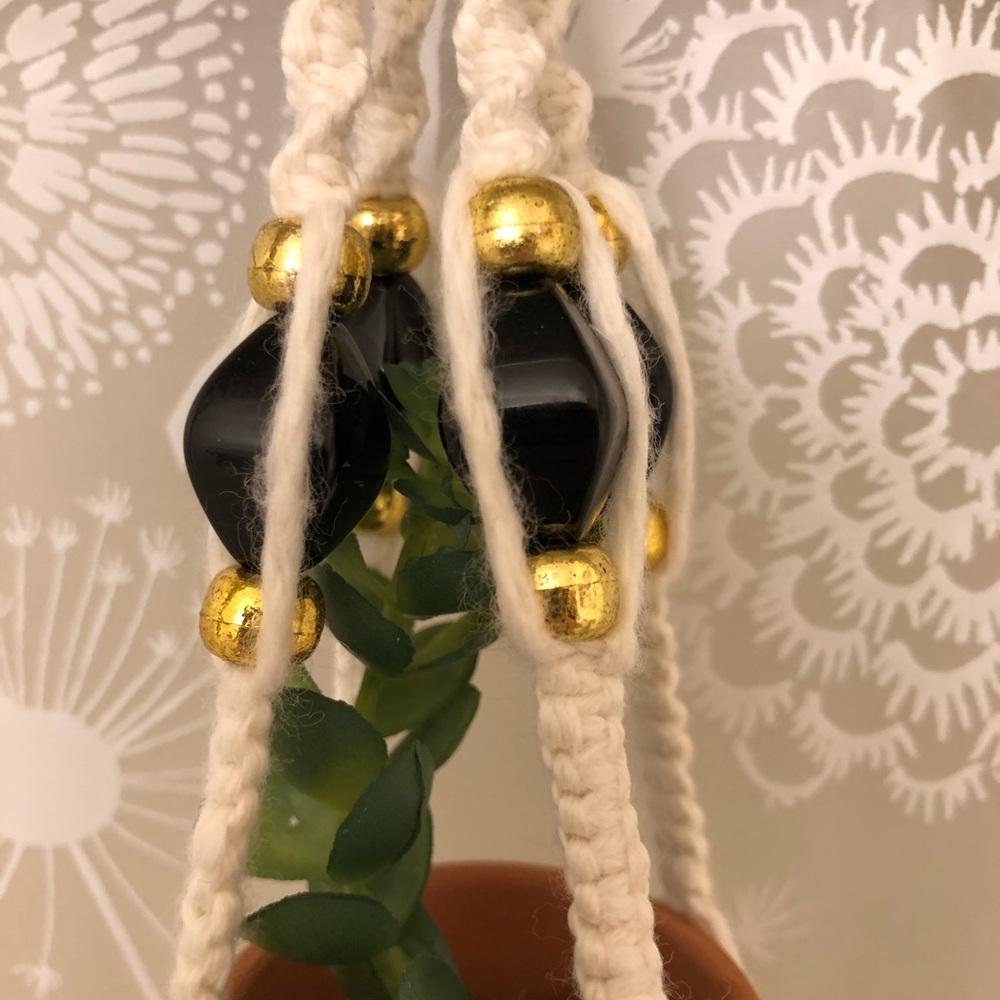 Mini Macrame Hanger - Picture 3 of 3